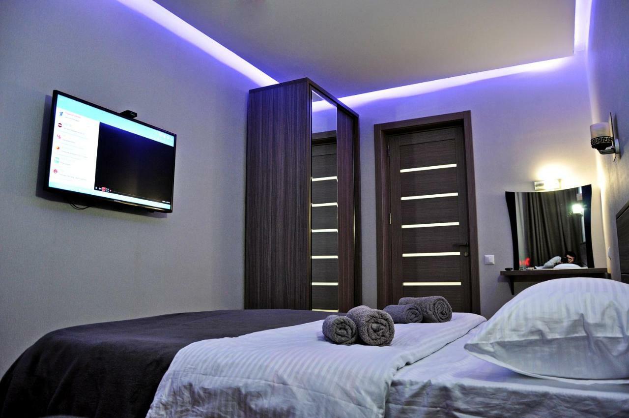 Luxury 4-Bedroom Apartment In The Center Τυφλίδα Εξωτερικό φωτογραφία