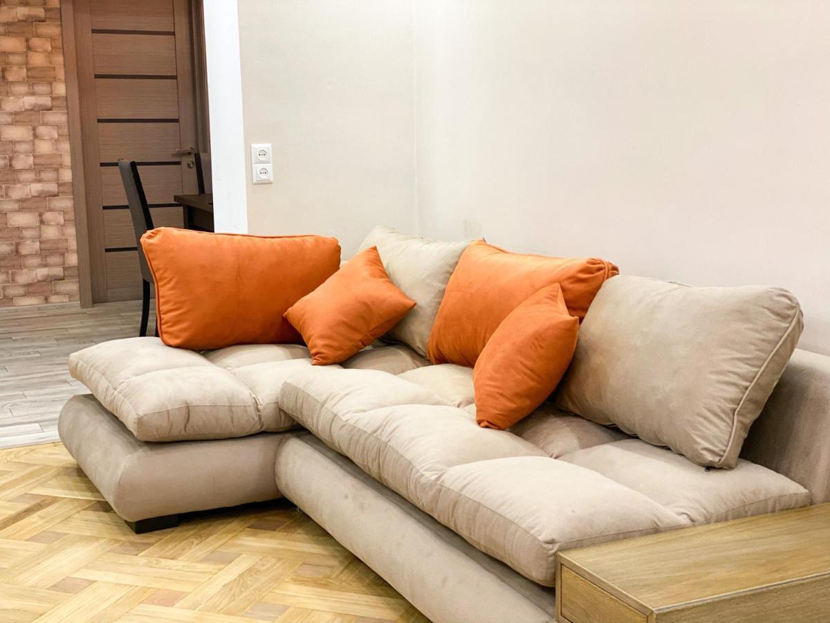 Luxury 4-Bedroom Apartment In The Center Τυφλίδα Εξωτερικό φωτογραφία